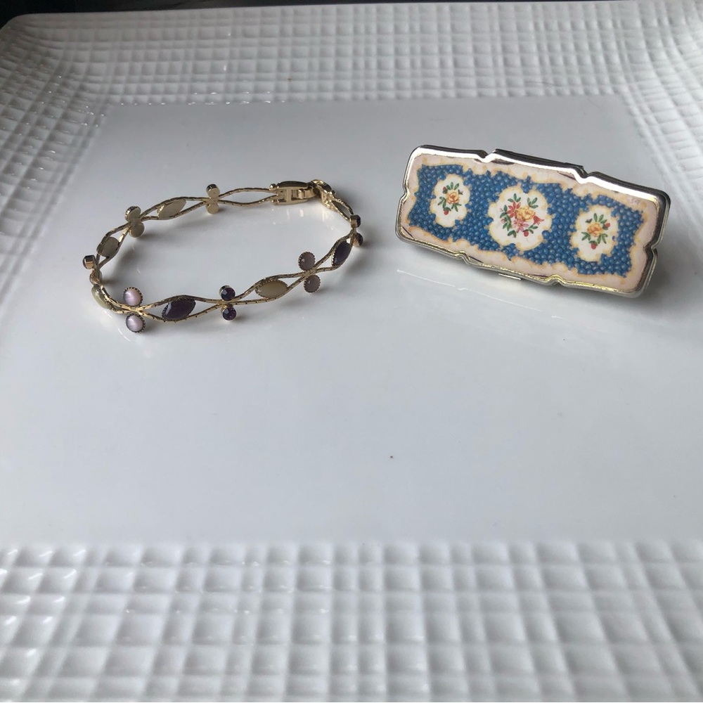 Vintage lipstick mirror and bracelet both for 22$